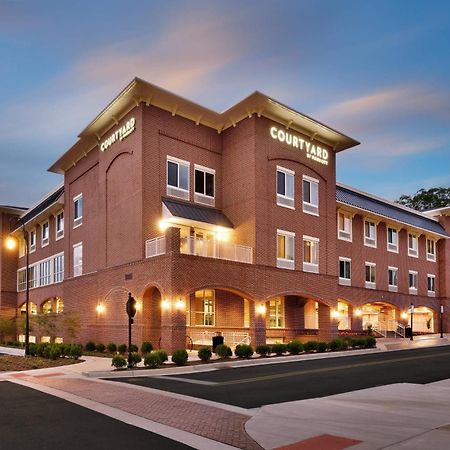Courtyard By Marriott Atlanta Duluth Downtown Hotel Exterior foto